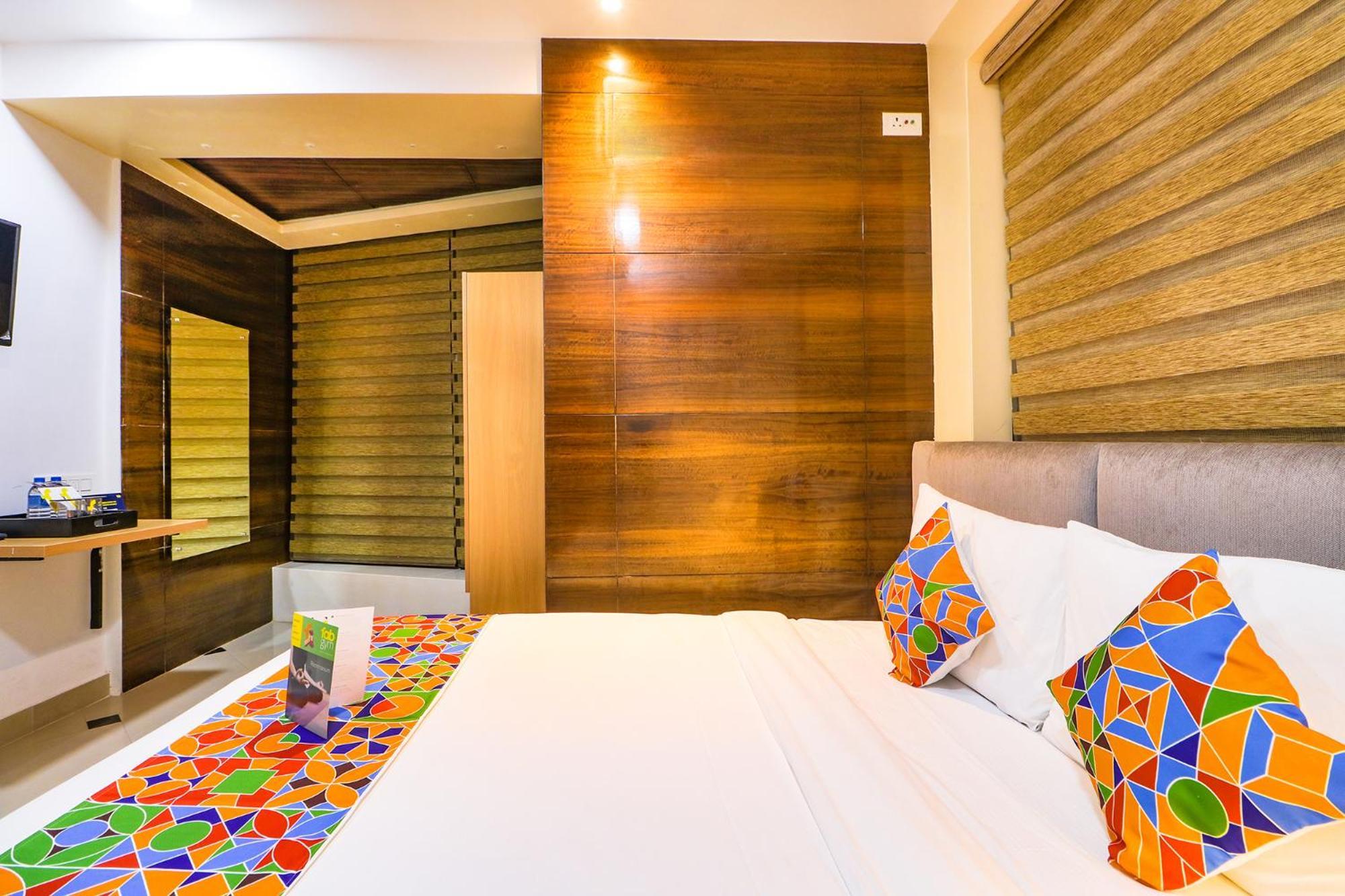 Fabhotel Azure Sky - Nr Ruby Hospital Jādabpur Exterior photo