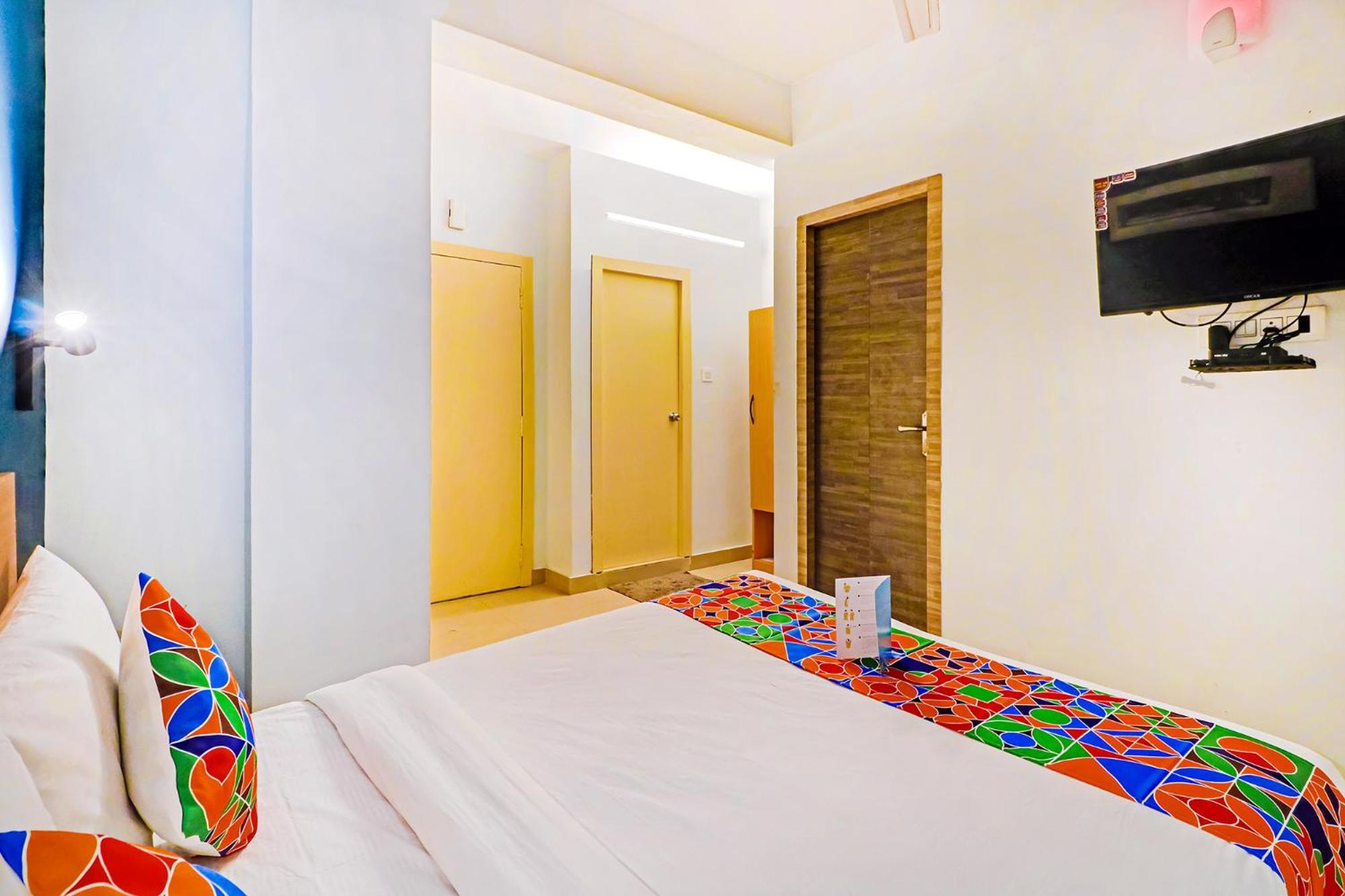 Fabhotel Azure Sky - Nr Ruby Hospital Jādabpur Exterior photo