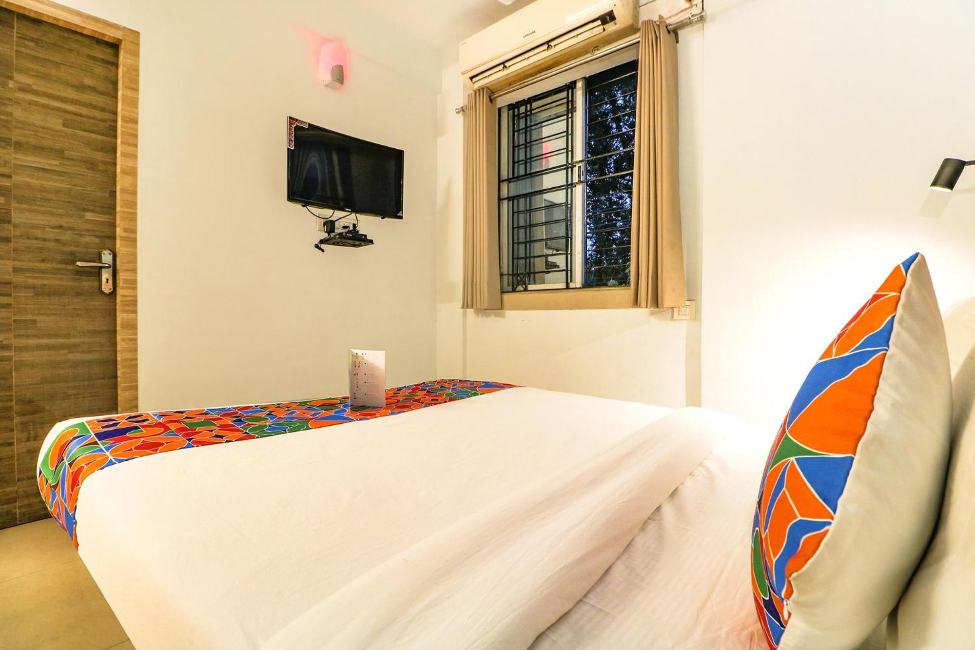 Fabhotel Azure Sky - Nr Ruby Hospital Jādabpur Exterior photo